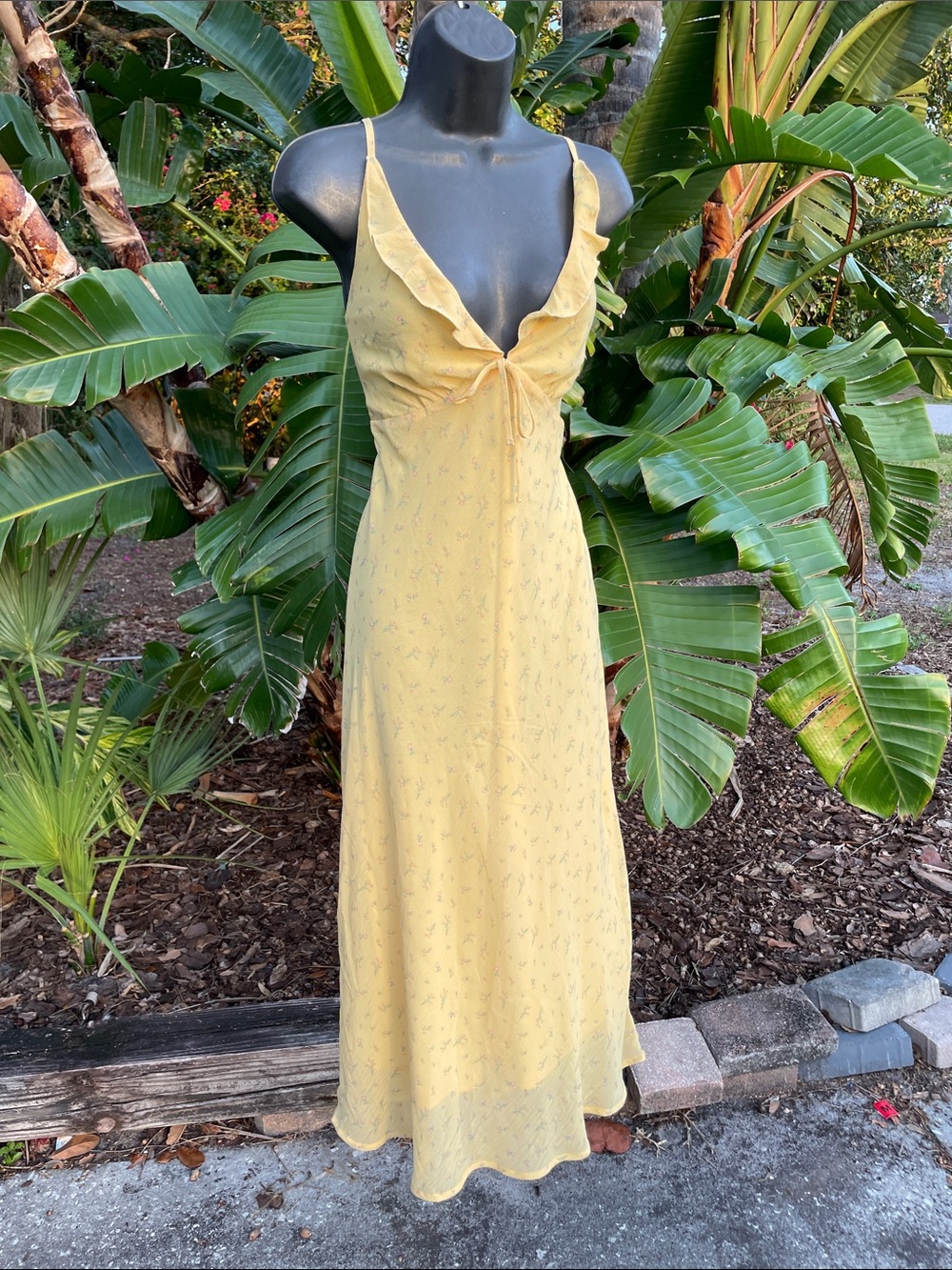 yellow floral ruffled slipped dress